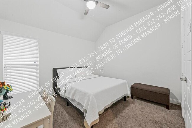 Building Photo - 2606 San Jacinto Dr