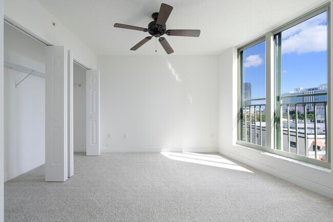 Building Photo - 610 Clematis St
