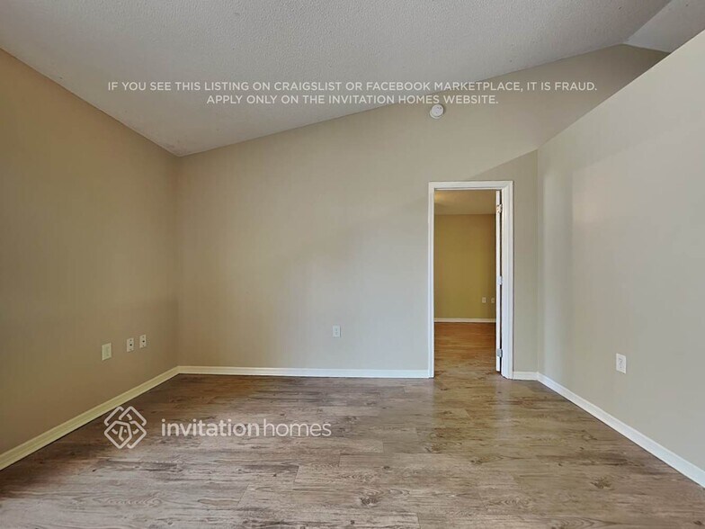 Building Photo - 4222 Shades Crest Ln