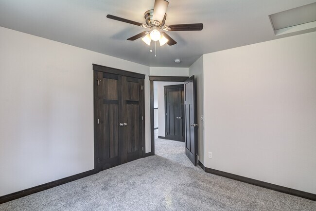 Building Photo - 1652 Hong St