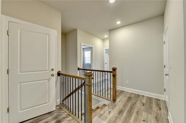 Building Photo - 336 Atley Pl