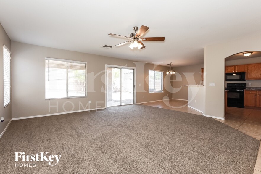 Building Photo - 31351 N Blackfoot Dr