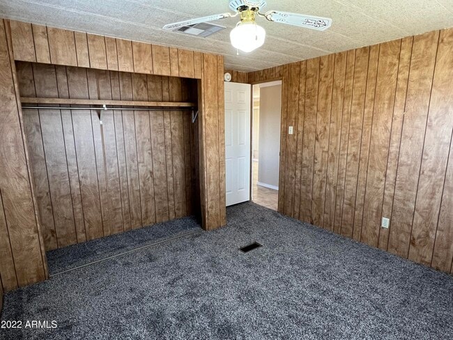 Building Photo - 16511 W Dale Ln