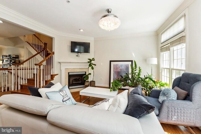 Building Photo - 7489 Carriage Hills Dr