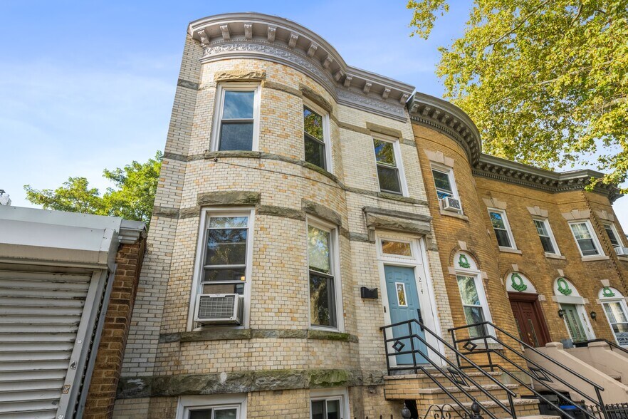 Building Photo - 274 76th St