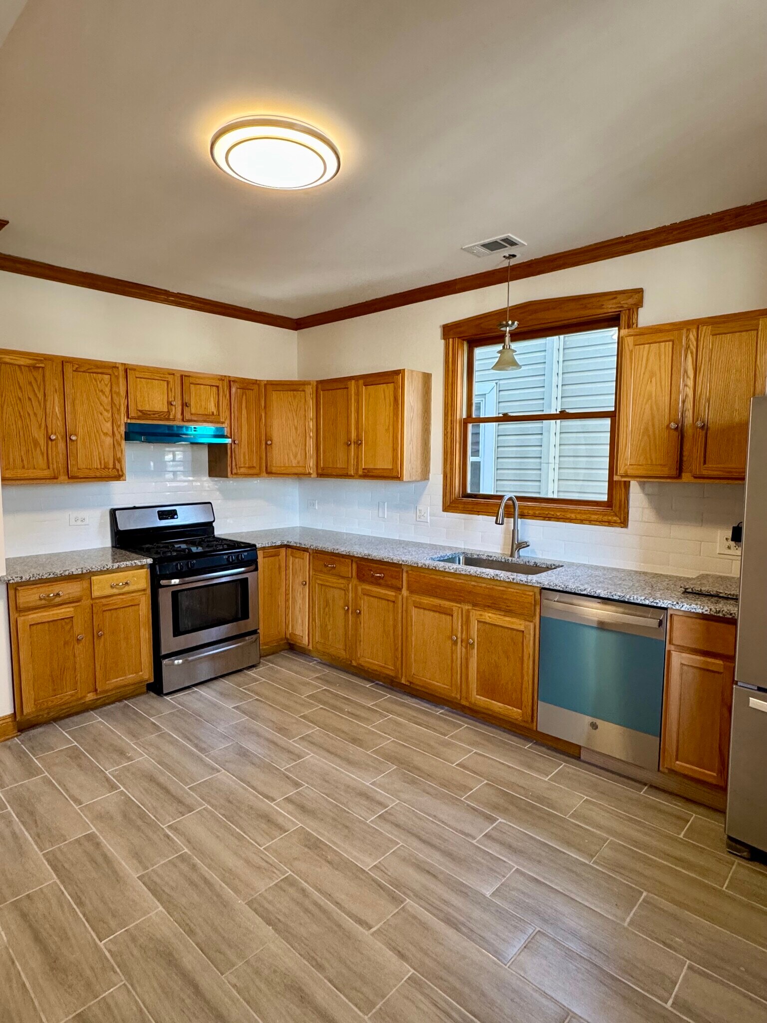 Kitchen - 5312 W 24th St