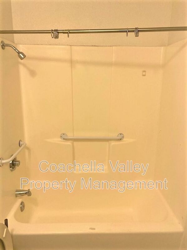 Building Photo - 2860 N Los Felices Rd