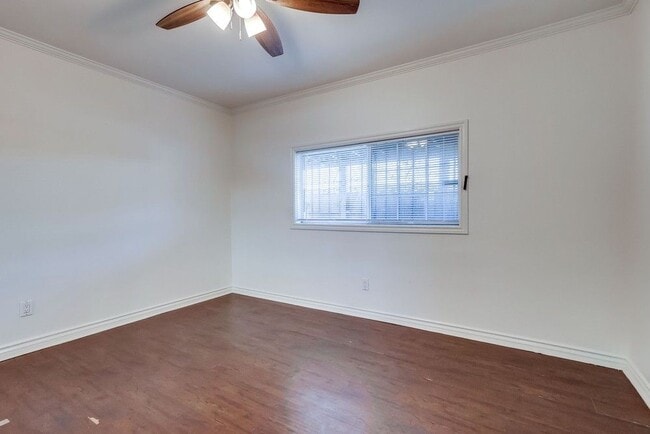 Building Photo - 4445 Marine