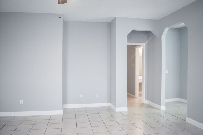 Building Photo - 1006 Addison Park Ln