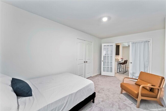 Building Photo - 408 Elaine Vly Dr