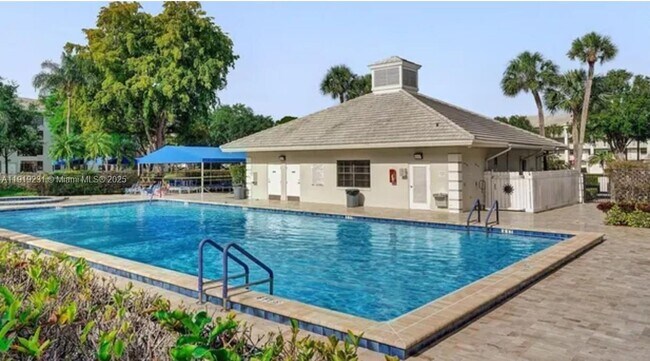 Building Photo - 1522 Whitehall Dr