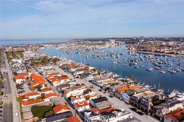 Building Photo - 1319 W Bay Ave