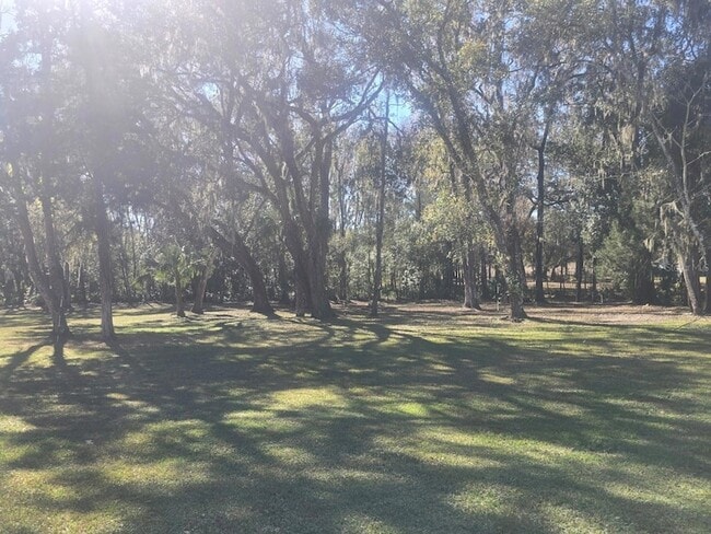 Building Photo - 13091 Old Crystal River Rd