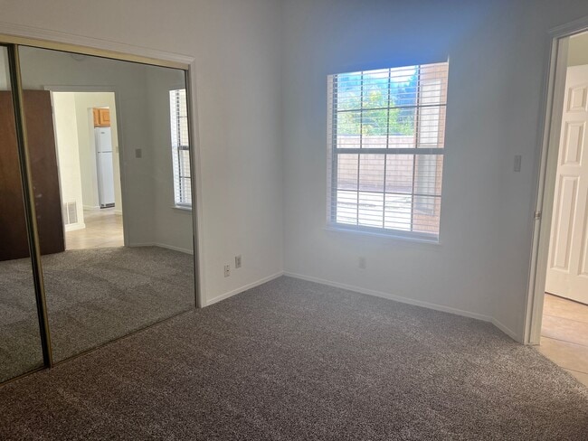 Building Photo - 2 Bedroom w/ fireplace, gated entrance for privacy and 2 CG