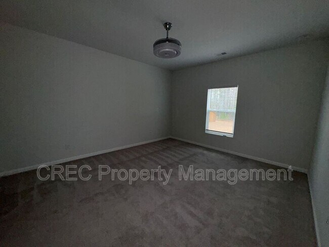 Building Photo - 130 Lucky Day Dr