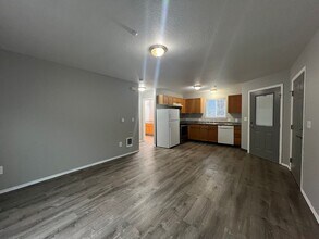 Building Photo - Ascot Place Apartments