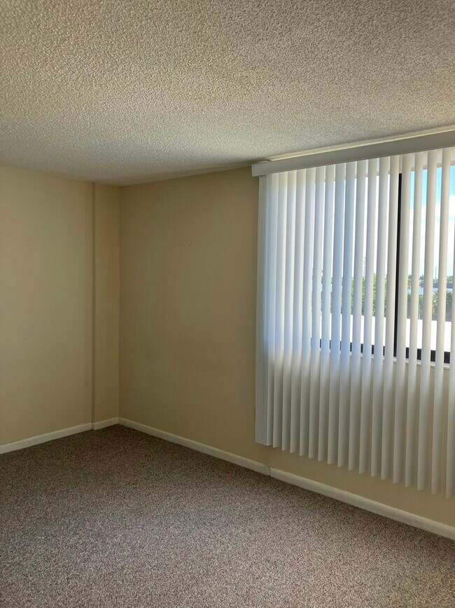 Building Photo - 3006 Caring Way