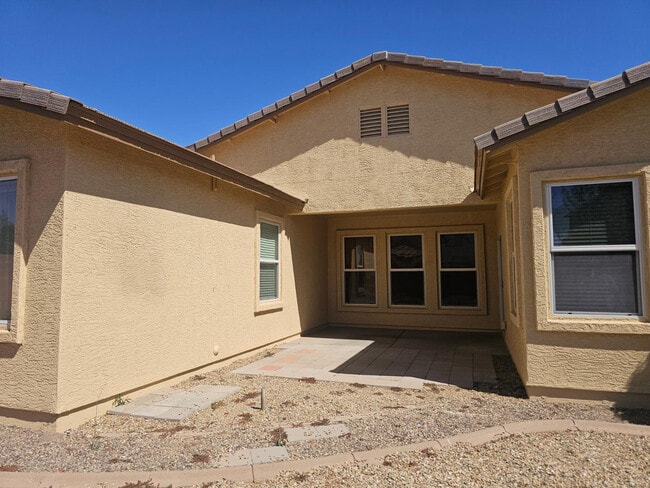 Building Photo - 18515 W Caribbean Ln