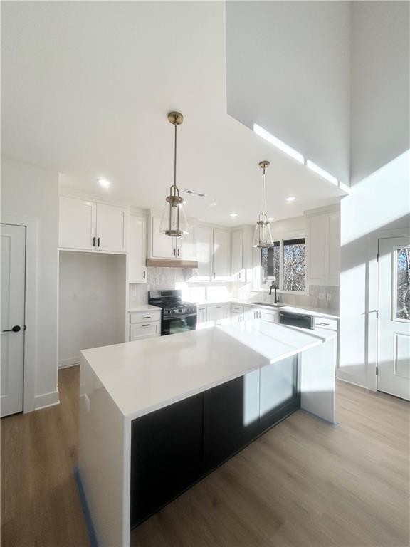 Building Photo - 32 Coalburn Dr