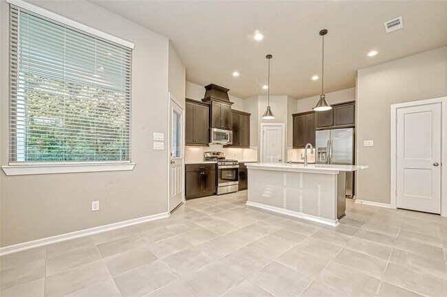 Building Photo - 493 Longleaf Pine Dr