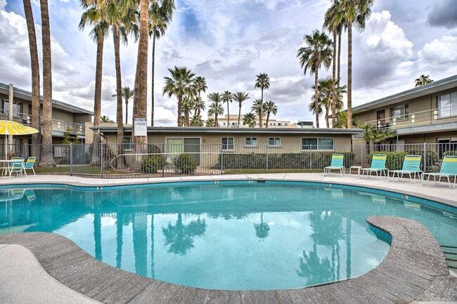 Building Photo - 6805 E 2nd St