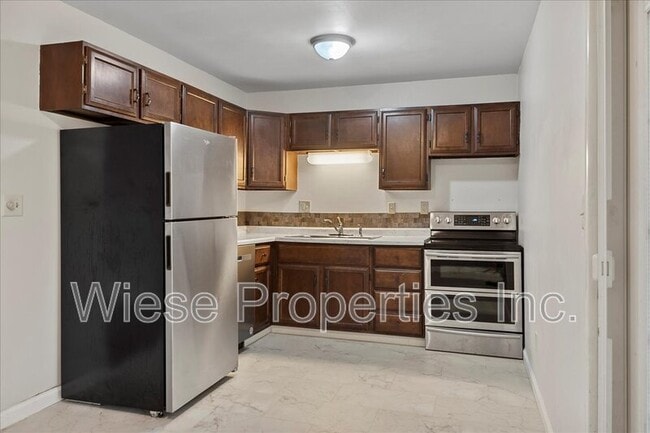 Building Photo - 5281 Buford St