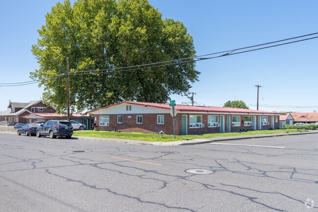 Building Photo - Courtyard Apartments