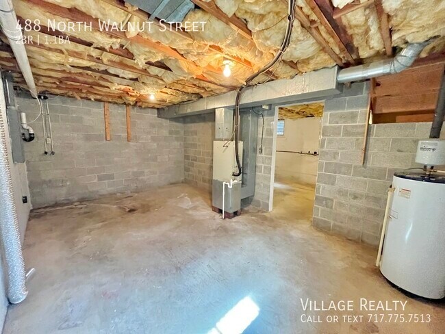 Building Photo - 488 N Walnut St