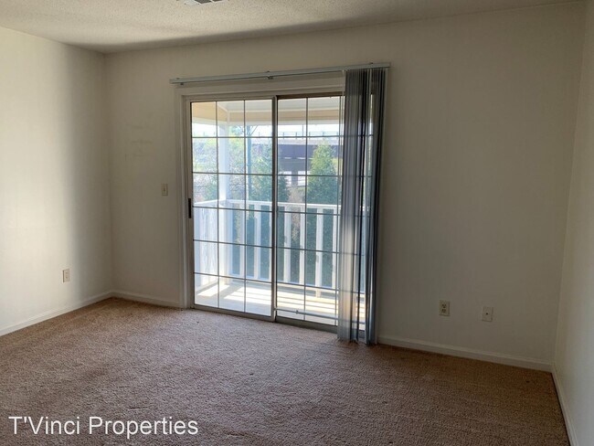Building Photo - 2 br, 1 bath House - 5627 Hornaday Rd Unit J.