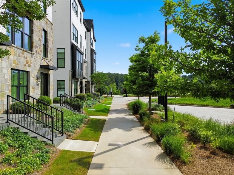 Building Photo - 2042 Juliette Ave