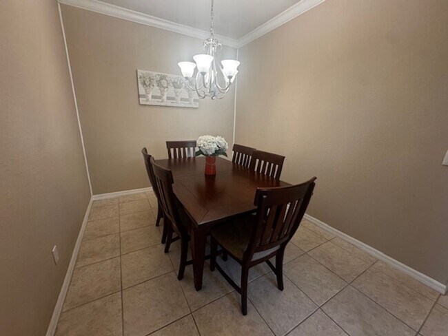 Building Photo - 3 bedroom 2 bathroom Furnished home in Reflection Lakes