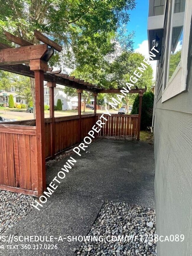 Building Photo - 7011 Prism St SE