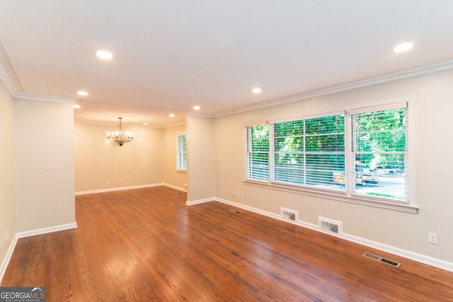 Building Photo - 4090 Land O Lakes Dr NE