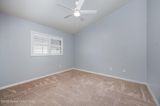 Building Photo - 776 Carriage Hill Rd
