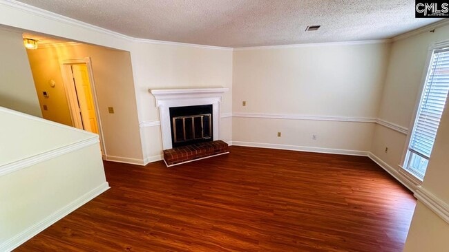 Building Photo - 107 Manorview Ct