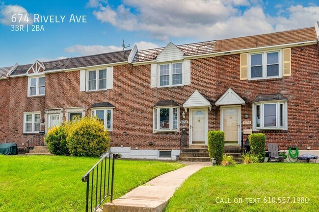 Building Photo - 674 Rively Ave