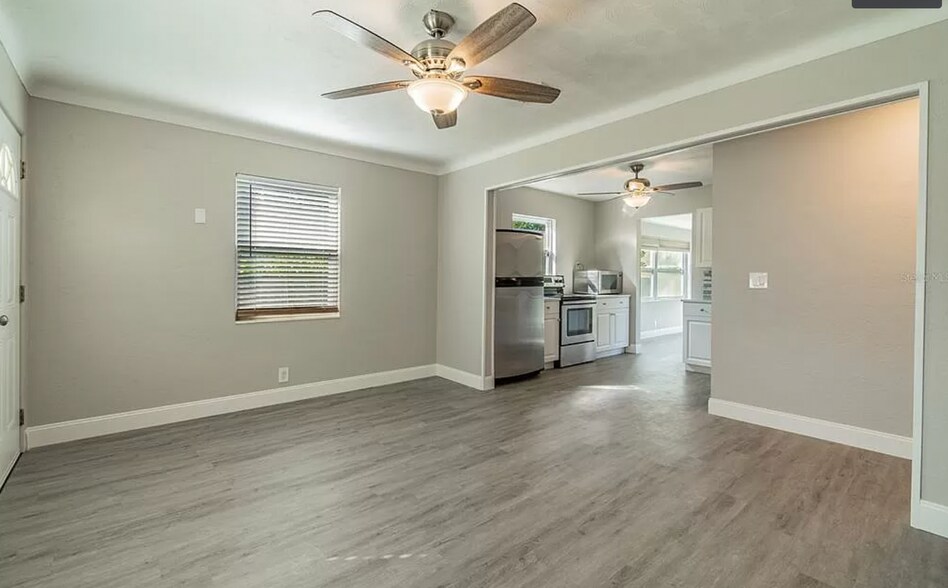 Living/Kitchen - 4012 21st St N