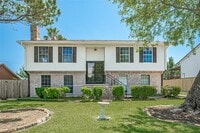 Building Photo - 413 E Castle Harbour Dr