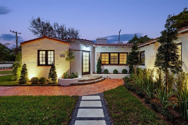 Building Photo - 3519 Toledo St