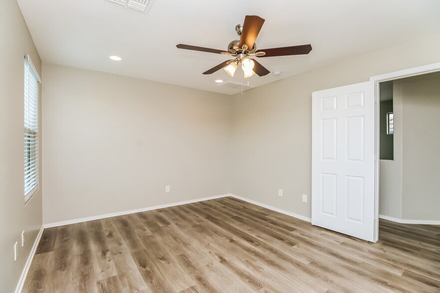 Building Photo - 495 N Ranger Trail