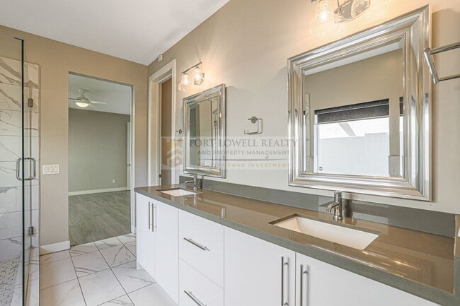 Building Photo - Amazing Rental in Lower Arcadia available ...