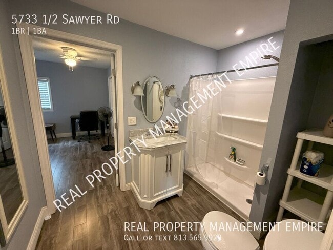 Building Photo - 5733 1/2 Sawyer Rd-