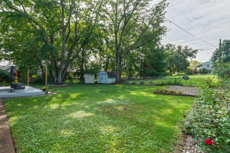 Building Photo - 8602 Urbandale Ave