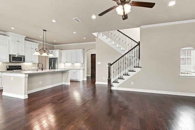 Building Photo - 1819 Park Highland Way