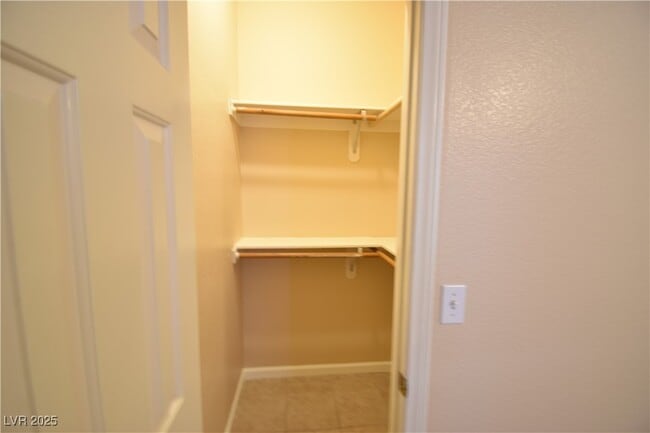 Building Photo - 1691 Home Ct