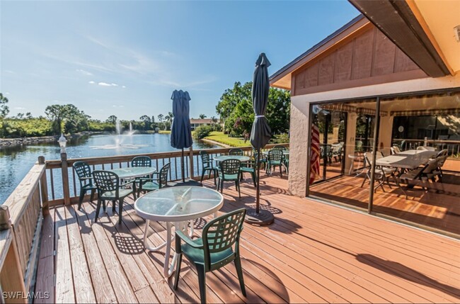 Building Photo - 5745 Foxlake Dr