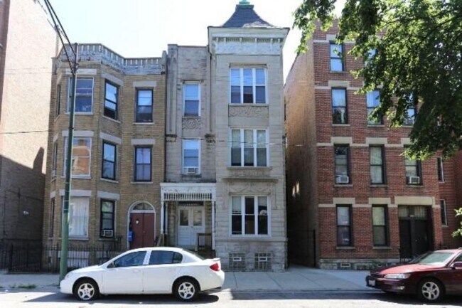 Primary Photo - 3 bedroom in Chicago IL 60642
