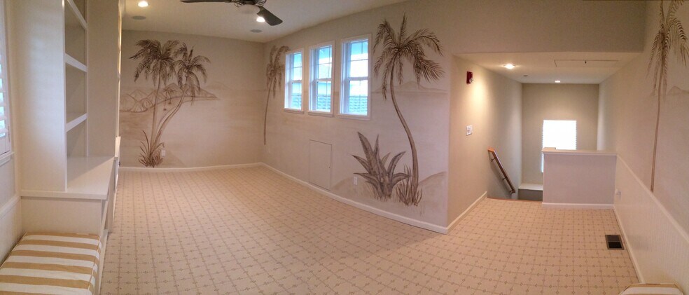 Building Photo - 2110 Northshore Dr