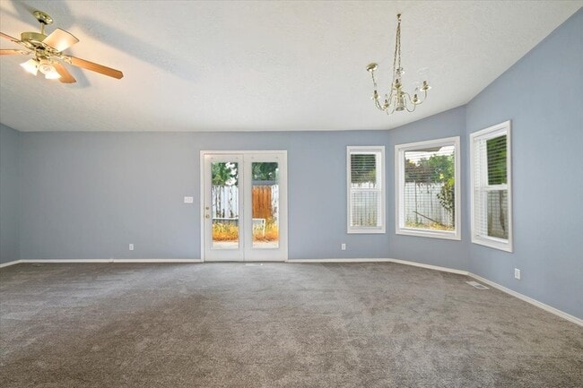 Building Photo - 636 W Richmond Ln