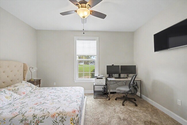 Building Photo - 7492 Sunny Mariana Ct